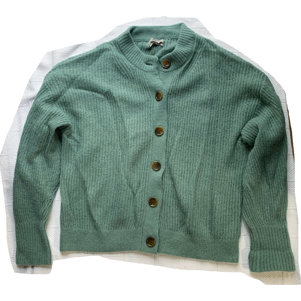 Everlane alpaca cardigan in pomona green